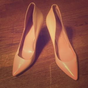 Nude Stilletos pumps